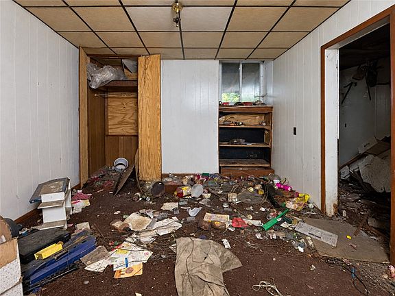 5th image of 2304 Eccles St