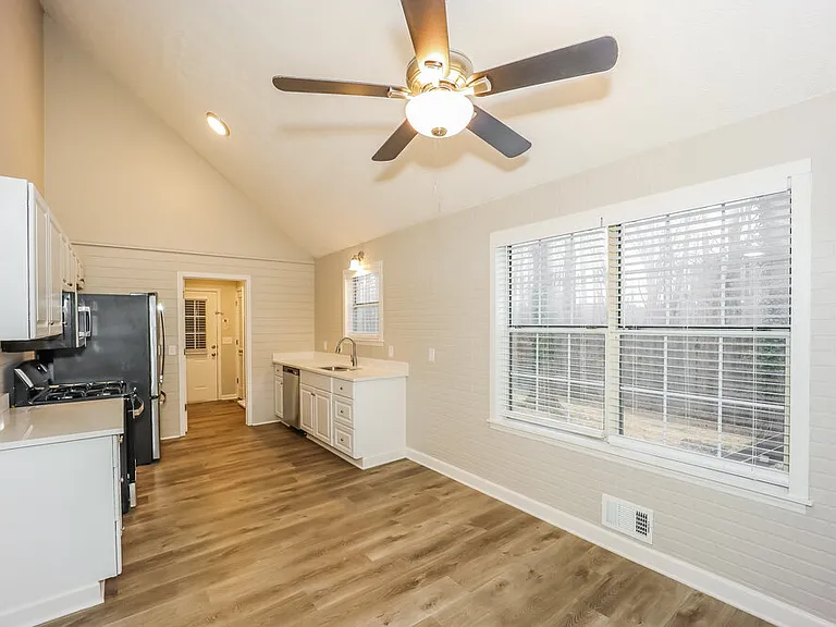 15 Valley Brook Dr — Photo 9