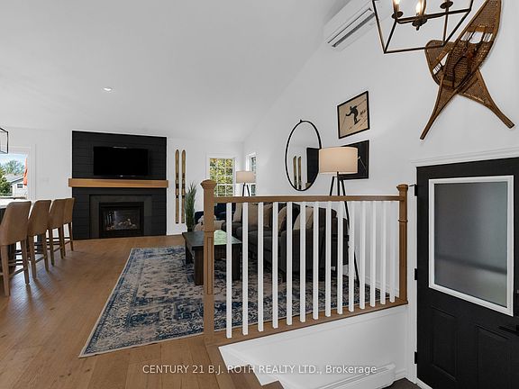 5th image of 150 Victoria St S #118