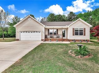 632 Hunters Ln, Anderson, SC 29625