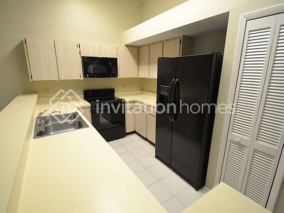 3rd image of 1130 Tuxford Dr