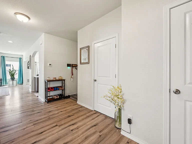 11357 Esperanza Way — Photo 4