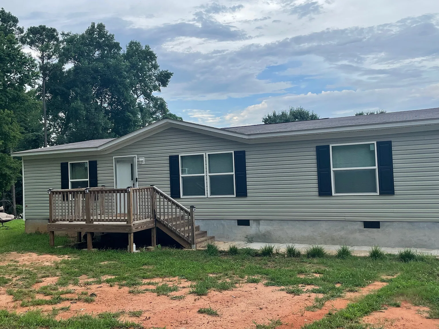 3 bed, 1216 sqft, $1,800 — Photo 1