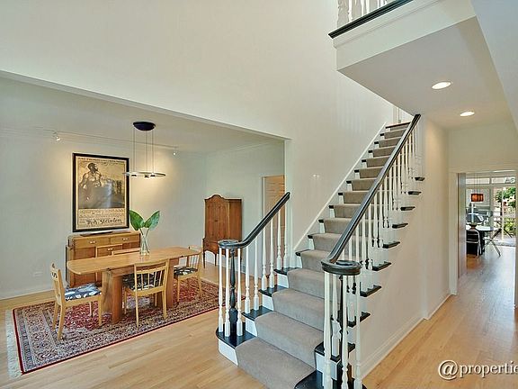 Foyer/Dining Room