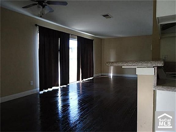 4th image of 2833 E Jackson Ave APT A