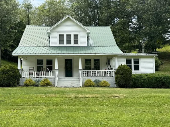 829 McGhee Rd, Woodlawn, VA 24381