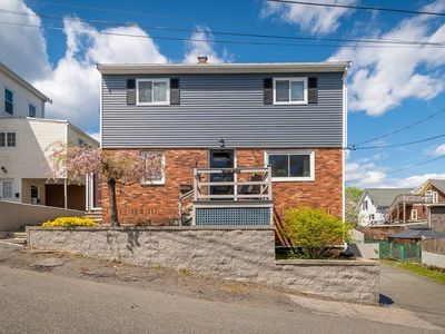 9 Alpine Ct, Gloucester, MA, 01930