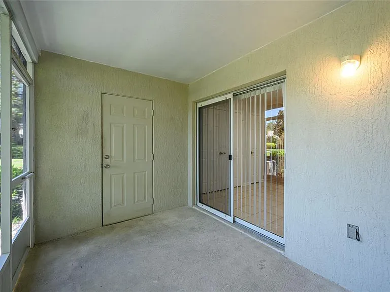 1150 Vineland Pl — Photo 25