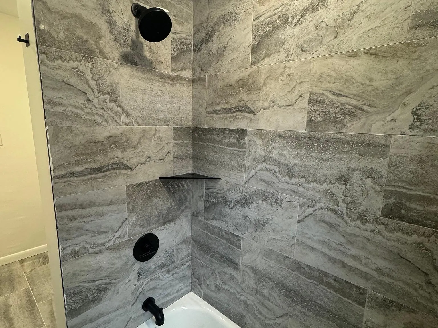 2 bed, 750 sqft, $1,600 — Photo 2