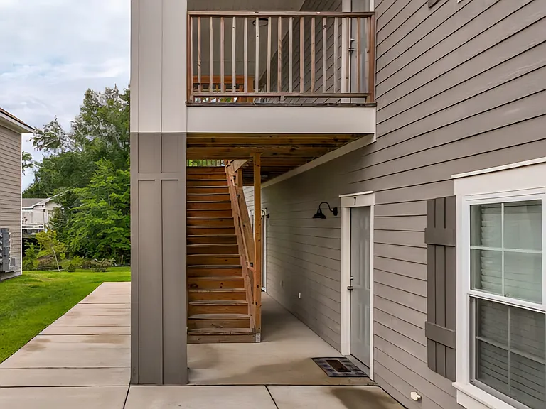 Springhill Apartments — Photo 13