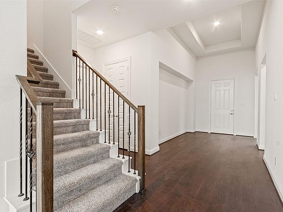 6th image of this home