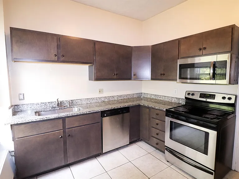 2615 Eden Avenue — Photo 2