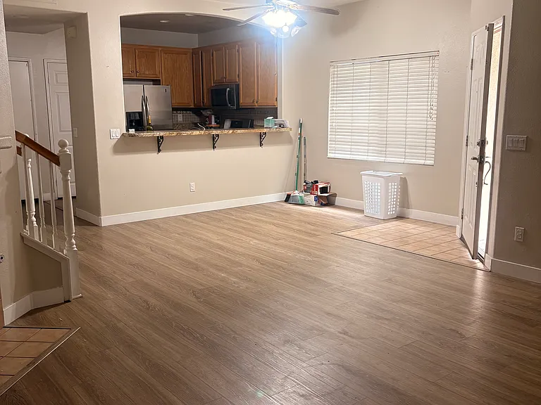 1433 Normandy Dr — Photo 6