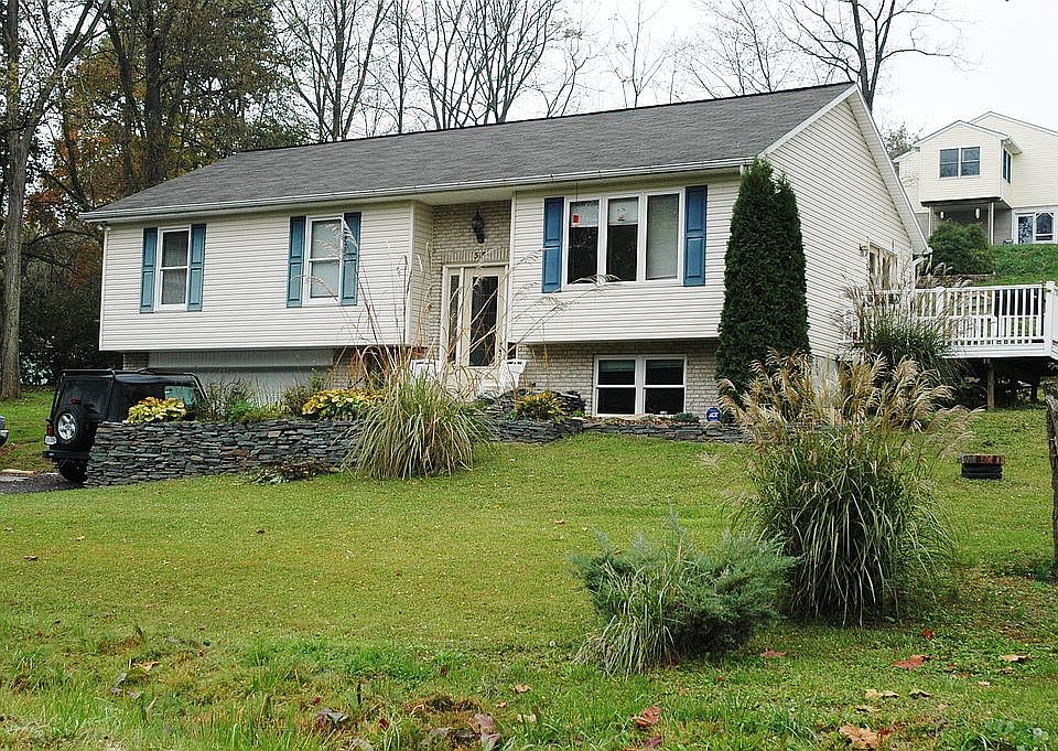 Road View Front of House