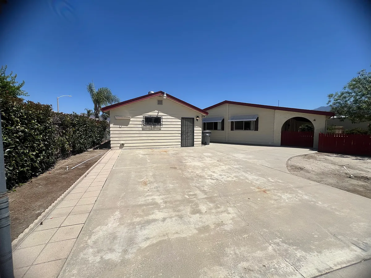 Building Photo - 43749 Mable Ct