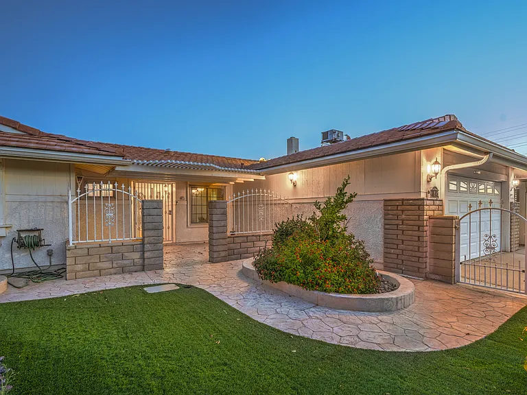3445 Toquima Cir — Photo 6