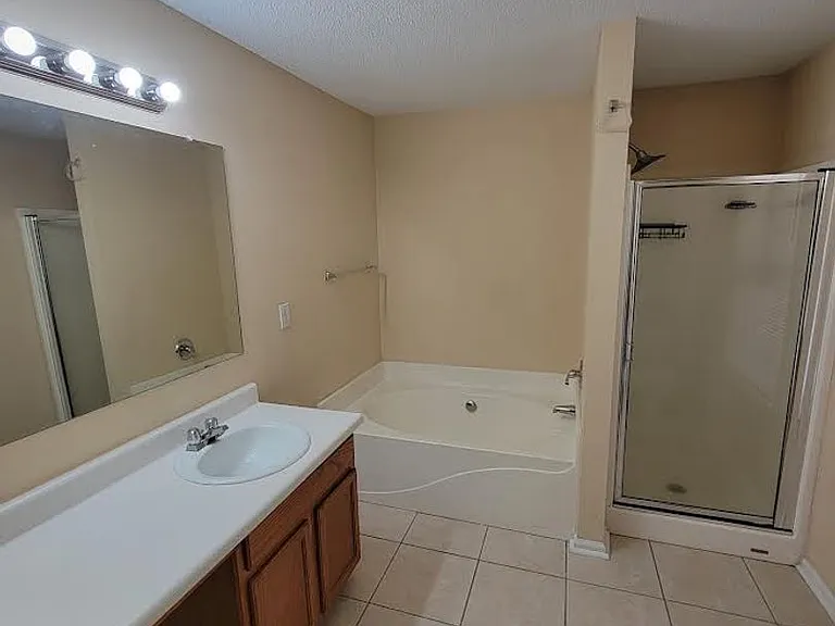 1106 Saint Phillips Ct — Photo 13