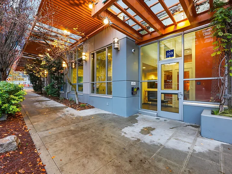 Borealis Apartments — Photo 5