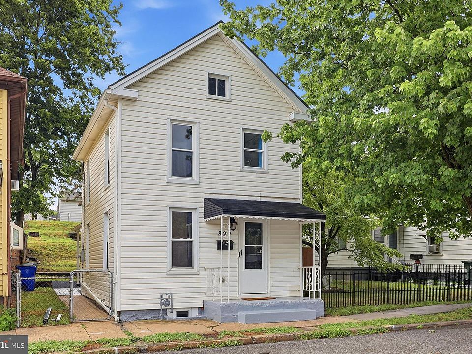 1st image of 827 Chestnut St