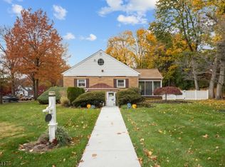 74 Ridgewood Ave, Glen Ridge, NJ 07028