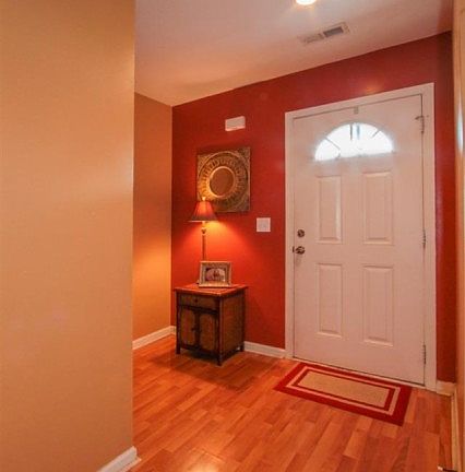 4th image of 122 Templewood Ct
