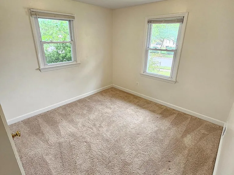 603 Pinewood Rd — Photo 21