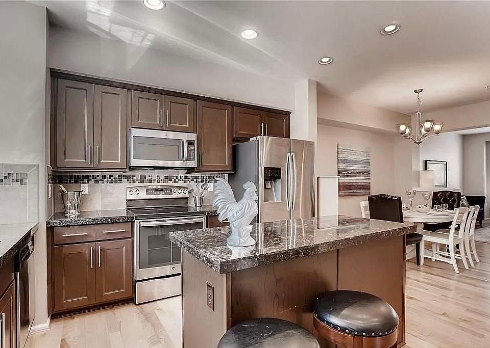 1st image of 10175 156th Ct NE APT 104