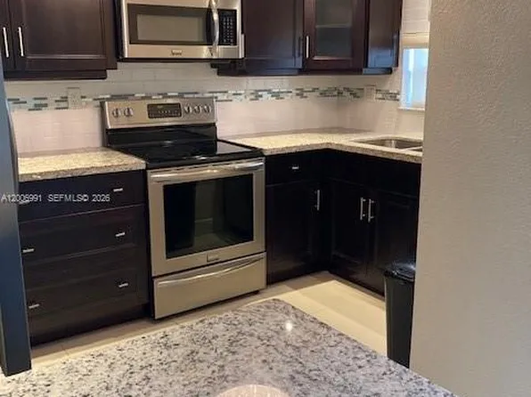 361 S Hollybrook Dr APT 205, Hollywood, FL 33025