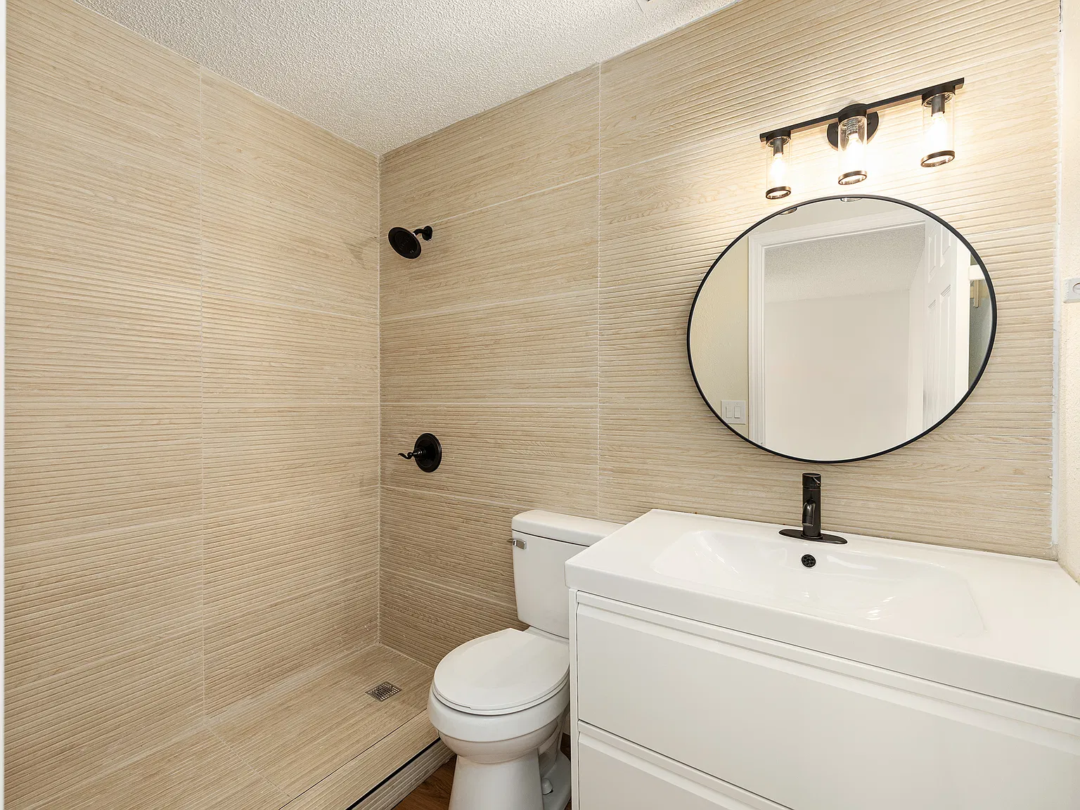 2 bed, 854 sqft, $1,150 — Photo 4