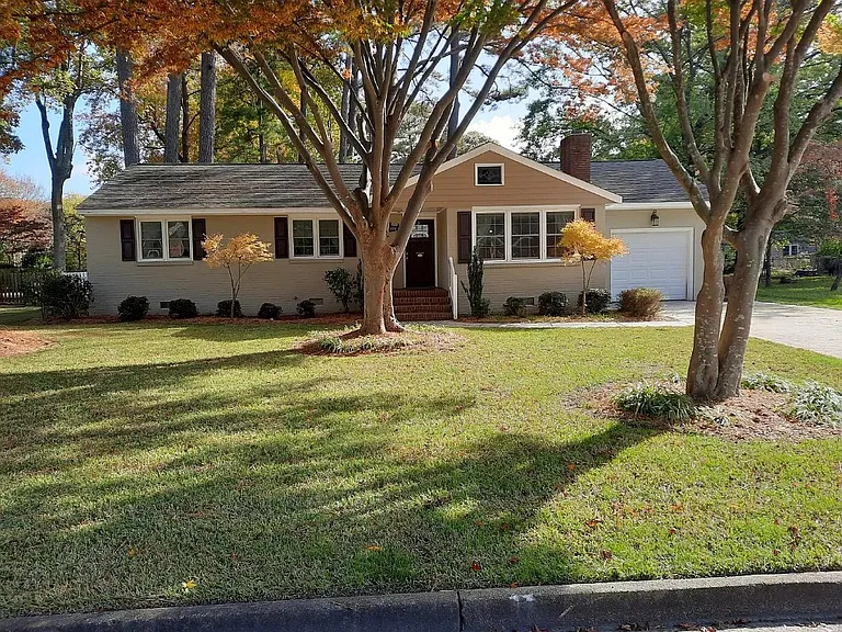 228 Keith Rd — Photo 1