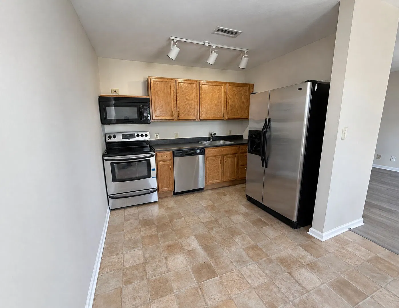 1264 Villa Lane- F — Photo 4