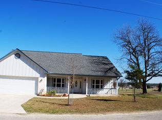 215 Edgewood Cir, Bandera, TX 78003