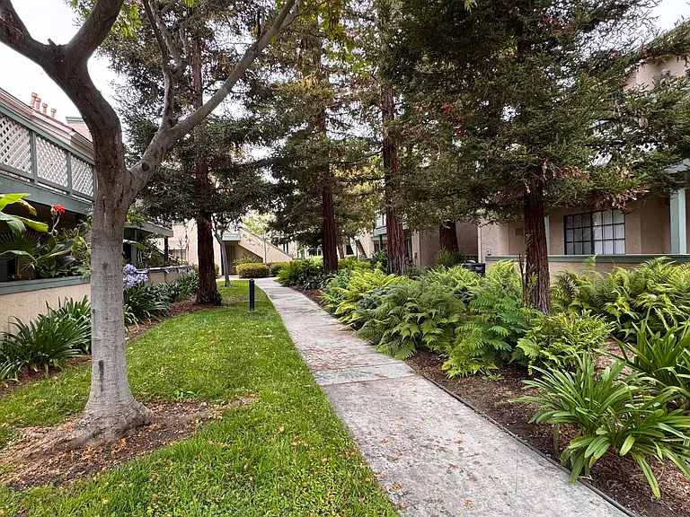 3547 W Greentree Cir #F — Photo 2