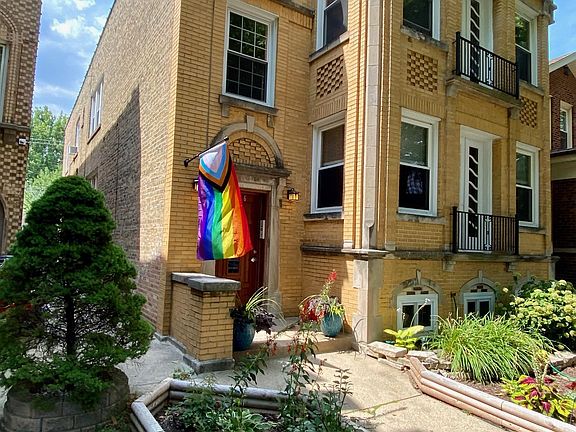 2nd image of 5806 N Artesian Ave #G
