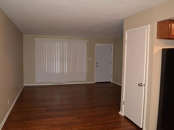 5th image of 4909 Elmhurst Dr