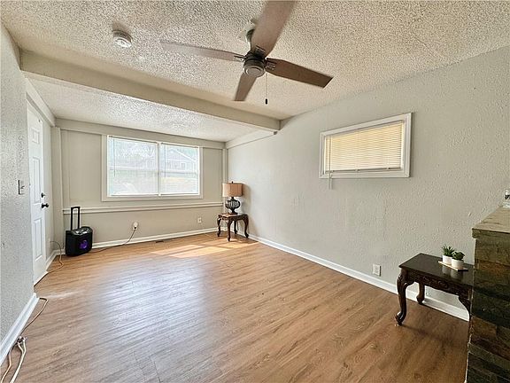 4th image of 4435 Norton Ave