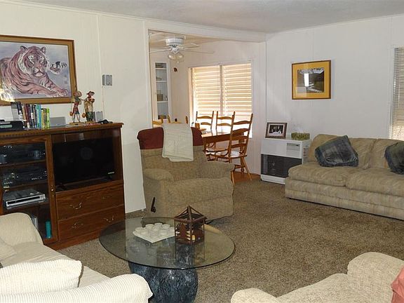 4th image of 204 Lakeview Dr