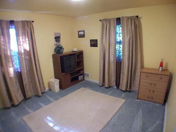 4th image of 4009 W 80th St