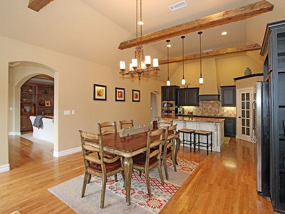 Note access to Living