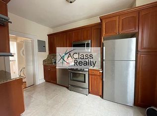 24-29 42nd St #2D, Astoria, NY 11103