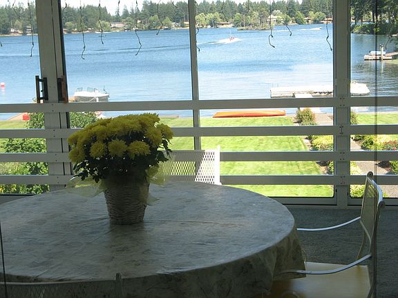 3rd image of 650 E Island Lake Dr