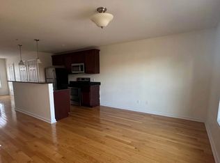 1011 Barrett St #11, Schenectady, NY 12305