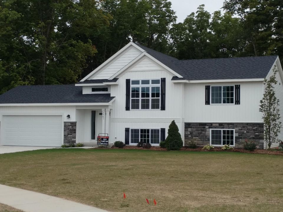 1st image of 2811 Plover Dr NW
