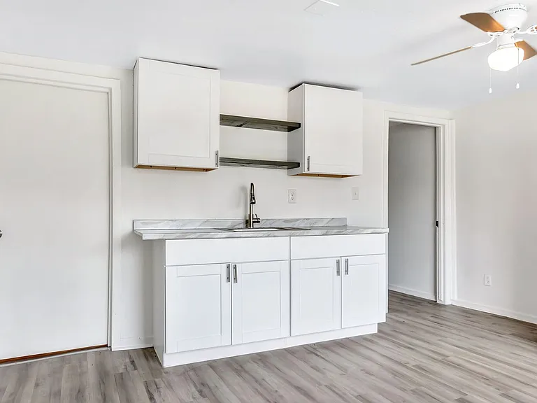 415 S Colorado St — Photo 13