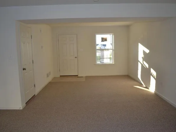 1017 Gregory Ln, Temple, PA 19560