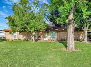 919 Eden Roc St, Victoria, TX 77904