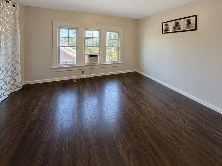 306 E Gordon St — Photo 12
