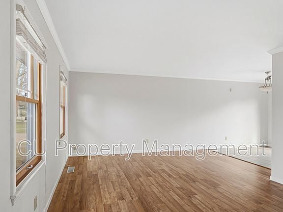 4th image of 1903 Sumac Dr