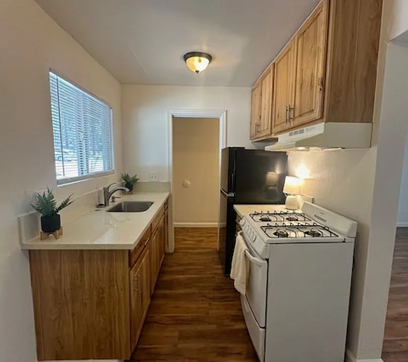 1070-1074 Echo Rd #1073-1077