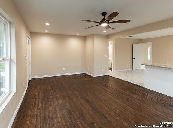 2nd image of 938 W Hermosa Dr